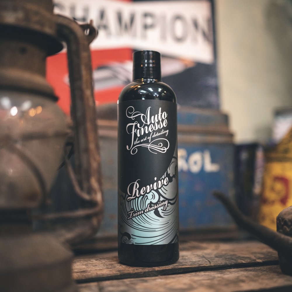 AUTO FINESSE REVIVE 250ML リバイブ トリムドレッシング